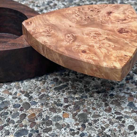 Gorgeous wooden Trinket , Jewelry, Treasure Box in Excellent condition! … - Picture 3 of 14